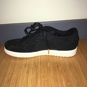 Suede “snake skin” design Jordan’s